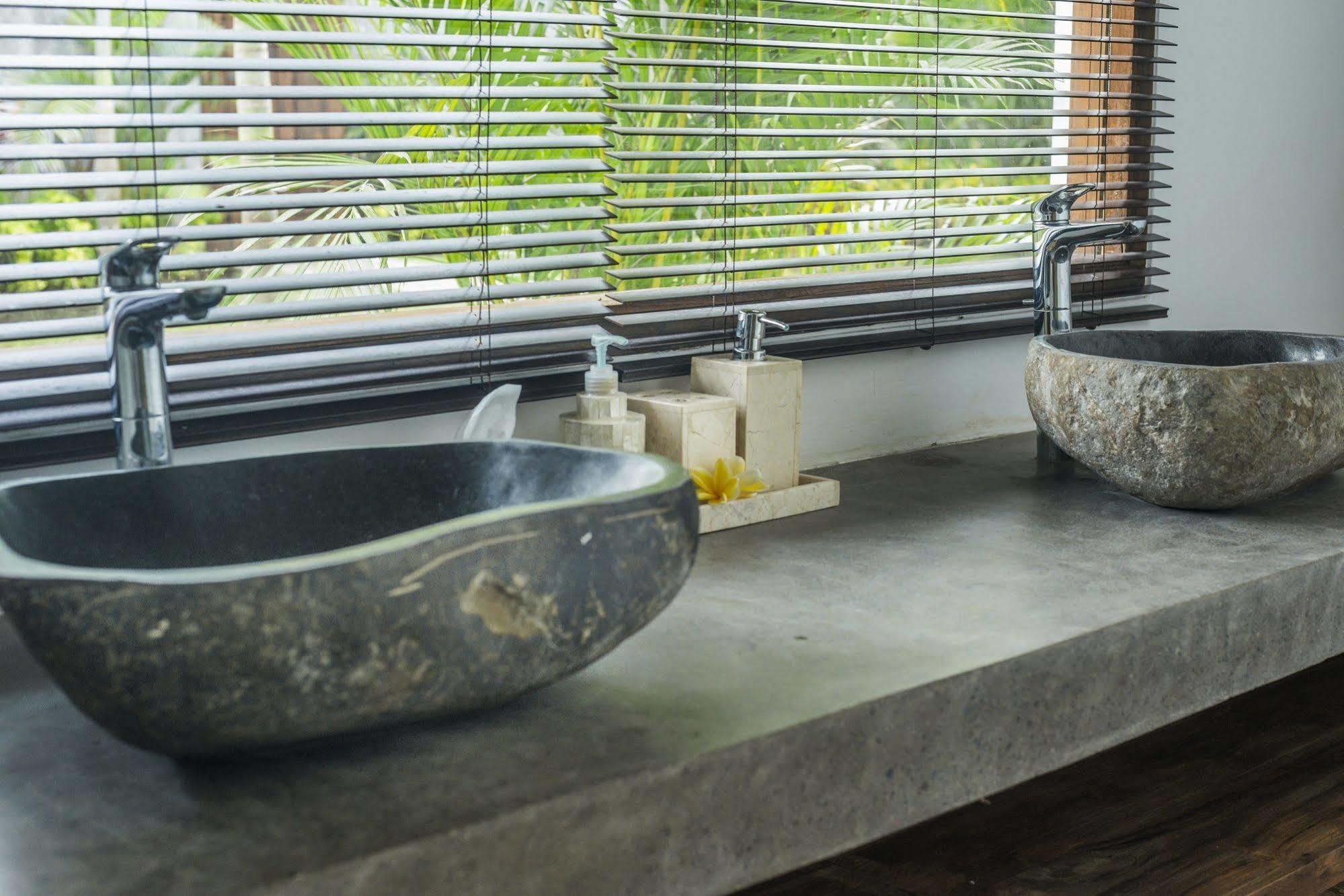 Villa Melaya Estate By Lifestyleretreats à Penginuman Extérieur photo
