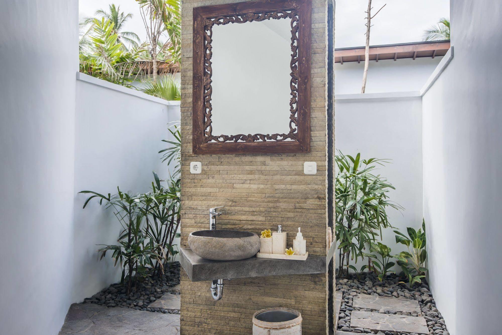 Villa Melaya Estate By Lifestyleretreats à Penginuman Extérieur photo