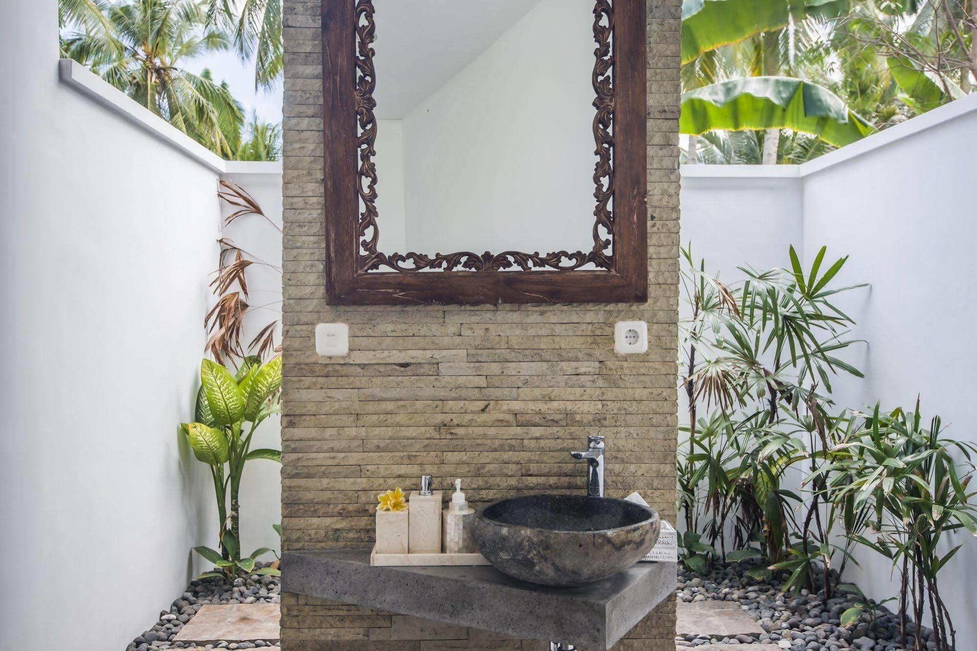 Villa Melaya Estate By Lifestyleretreats à Penginuman Extérieur photo